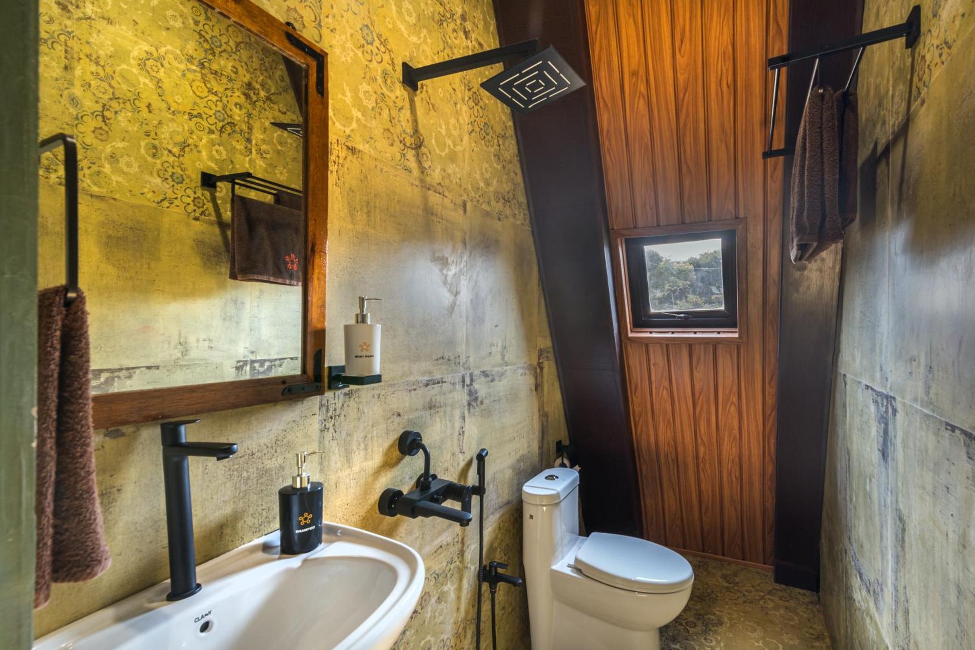 Saffronstays A Vantage, Panchgani - A Pyramid Shaped Unique Luxury Villa With Infinity Valley Views 외부 사진